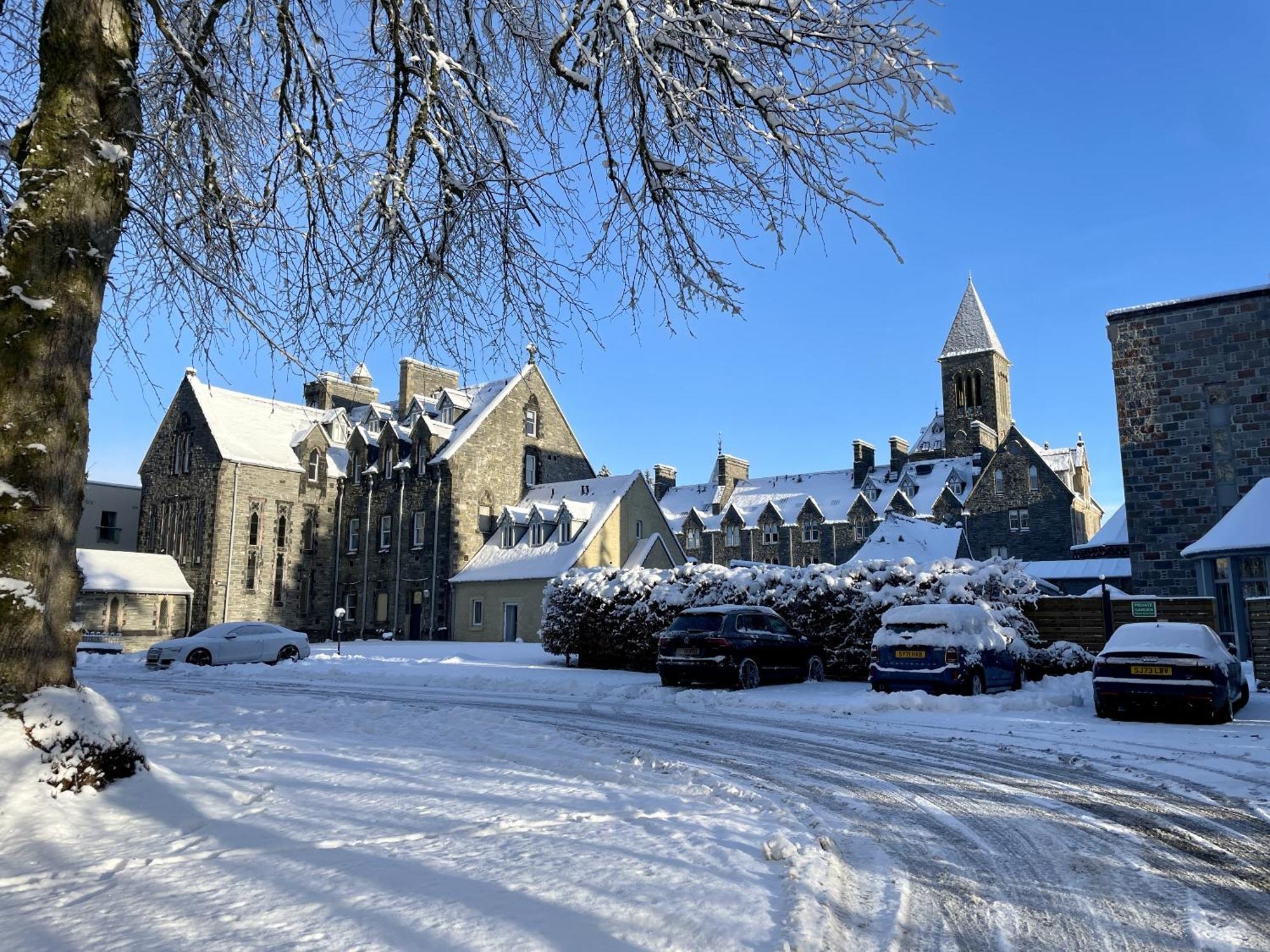 The Classrooms, Loch Ness Abbey - 142M2 Lifestyle & Heritage Apartment - Pool & Spa - The Highland Club - Resort On Lake Shores Форт-Огастус Екстер'єр фото