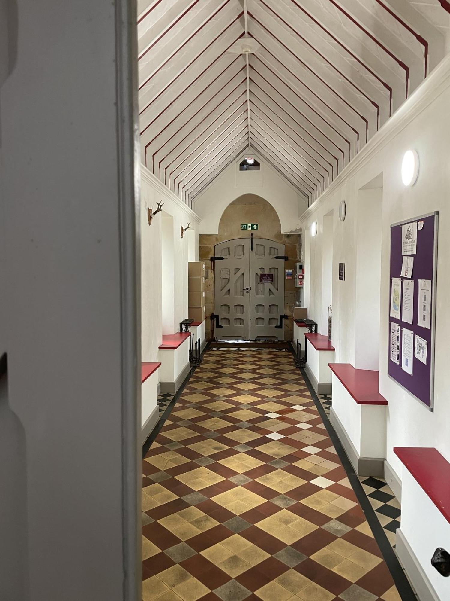 The Classrooms, Loch Ness Abbey - 142M2 Lifestyle & Heritage Apartment - Pool & Spa - The Highland Club - Resort On Lake Shores Форт-Огастус Екстер'єр фото