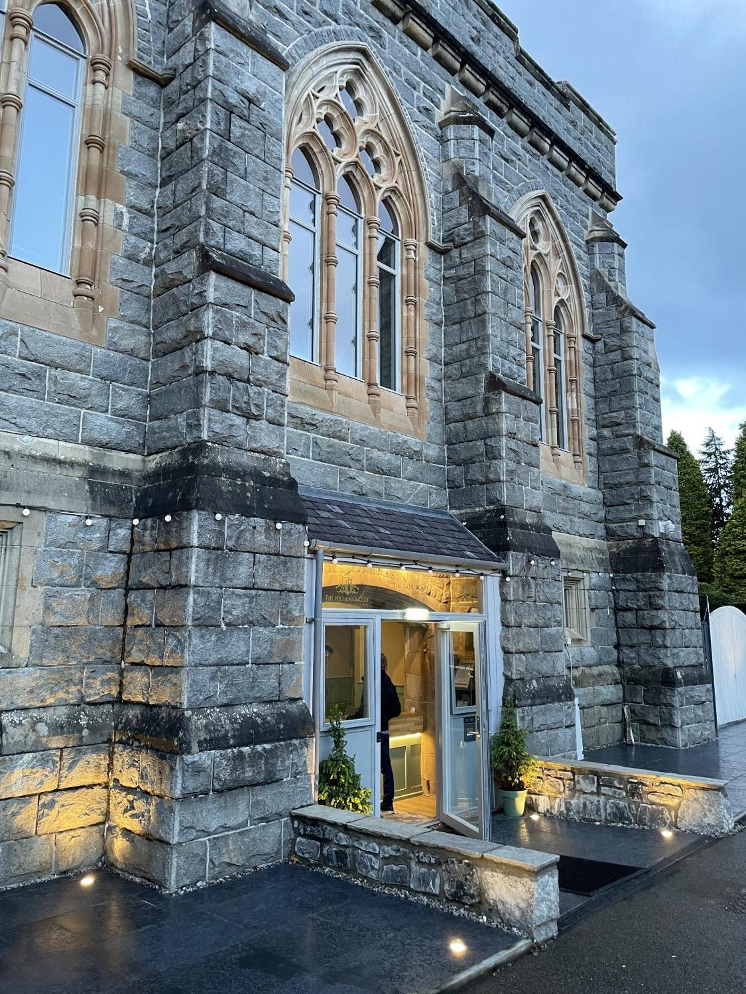 The Classrooms, Loch Ness Abbey - 142M2 Lifestyle & Heritage Apartment - Pool & Spa - The Highland Club - Resort On Lake Shores Форт-Огастус Екстер'єр фото